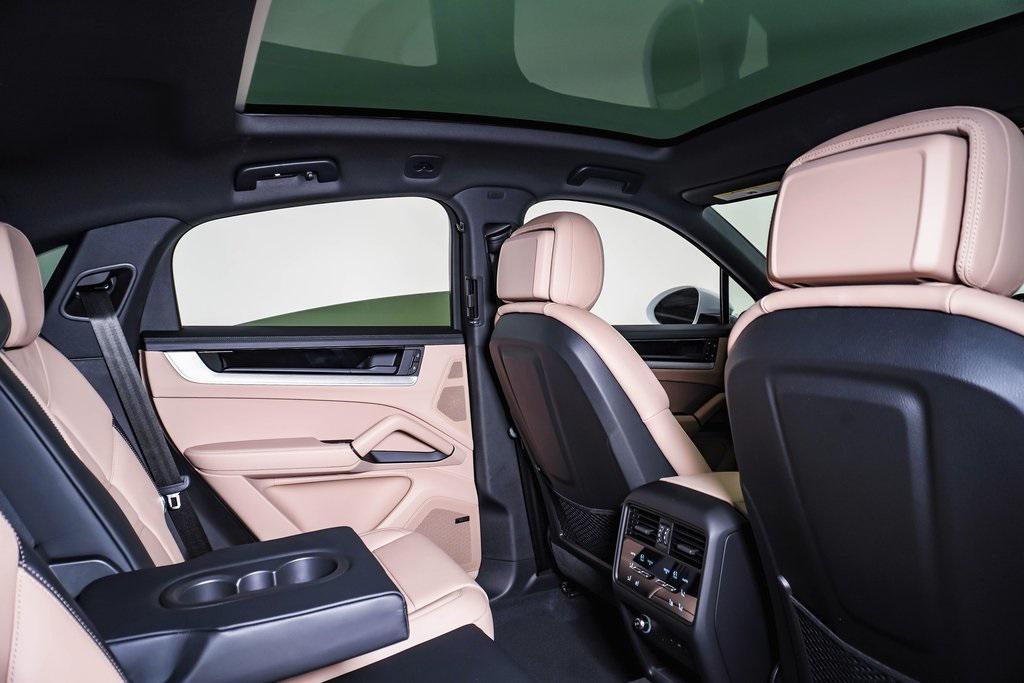 new 2025 Porsche Cayenne car, priced at $117,385