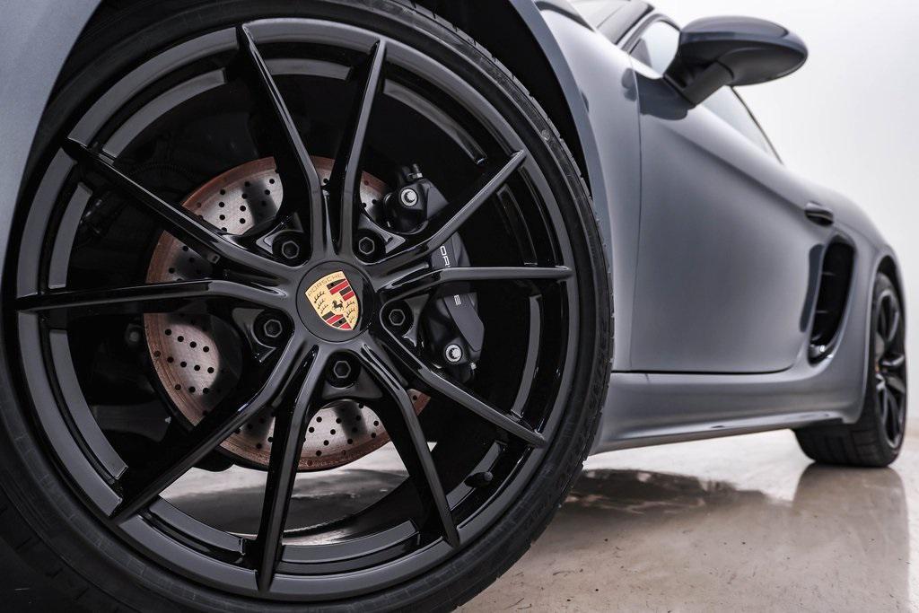 new 2025 Porsche 718 Cayman car, priced at $91,525