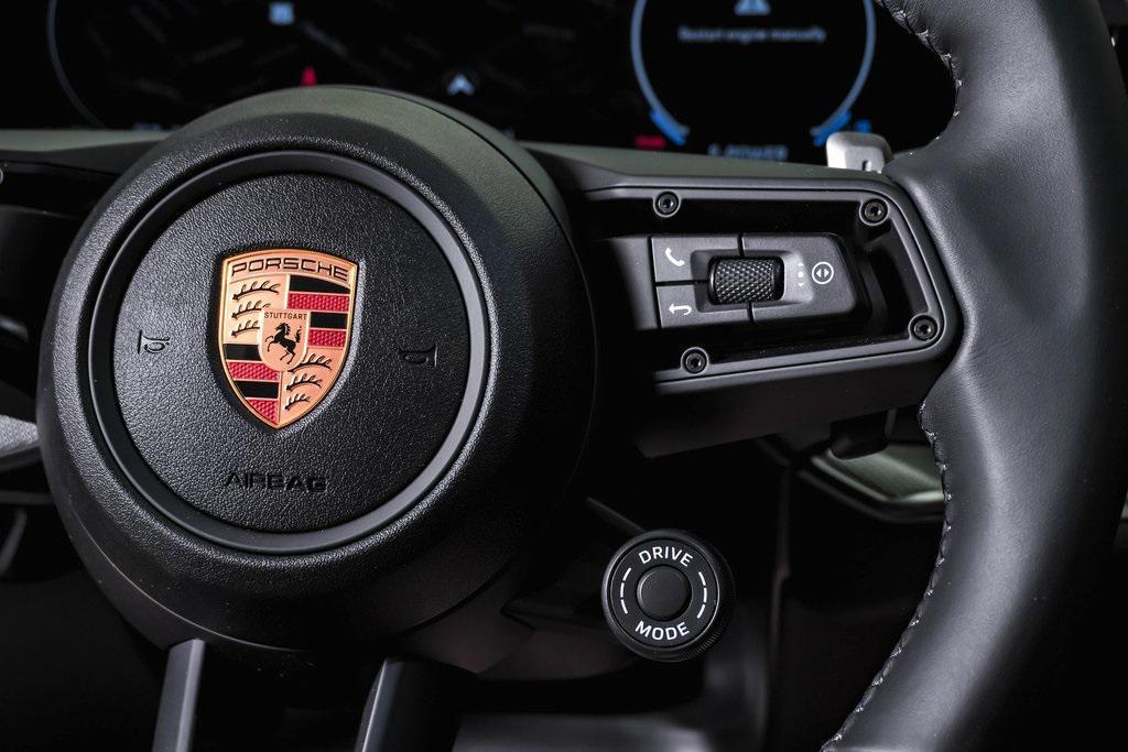 new 2025 Porsche Cayenne car, priced at $116,825