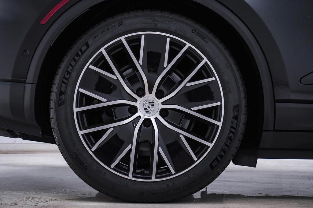 new 2025 Porsche Macan car, priced at $89,495