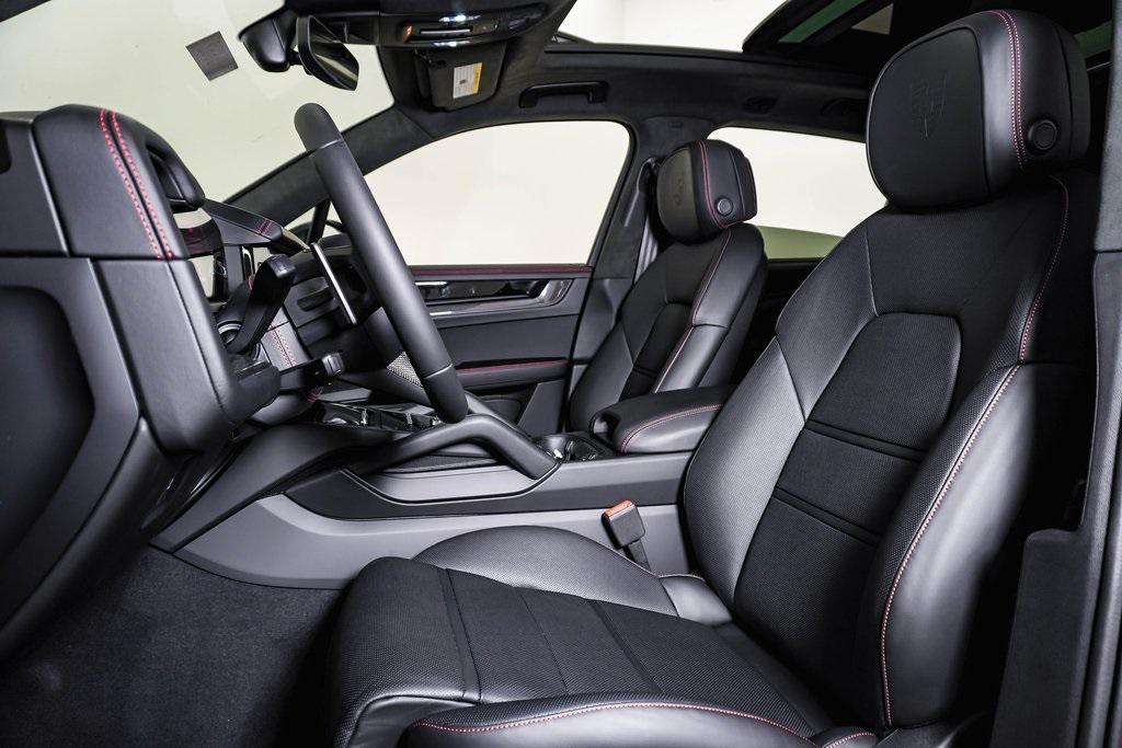 new 2025 Porsche Cayenne car, priced at $161,825