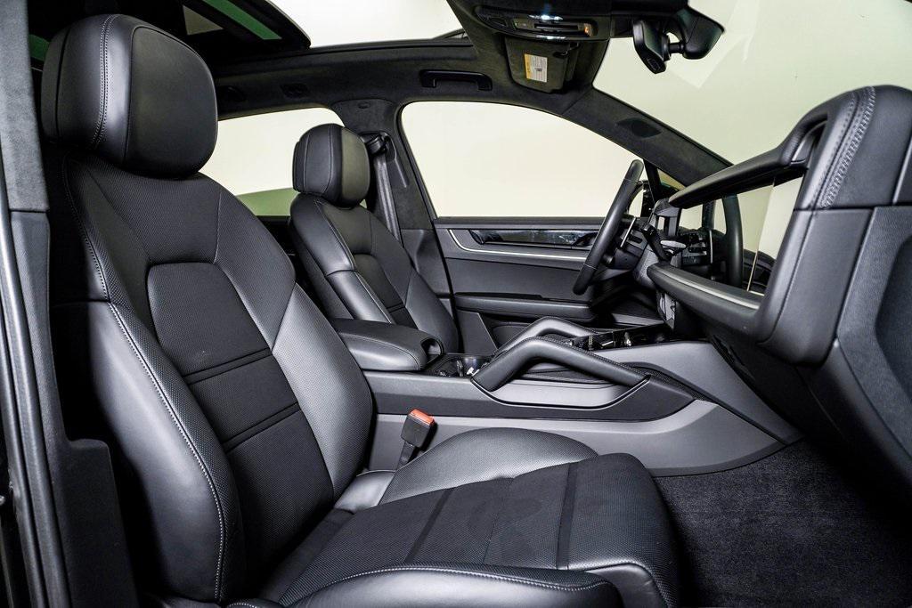 used 2025 Porsche Cayenne car, priced at $158,000