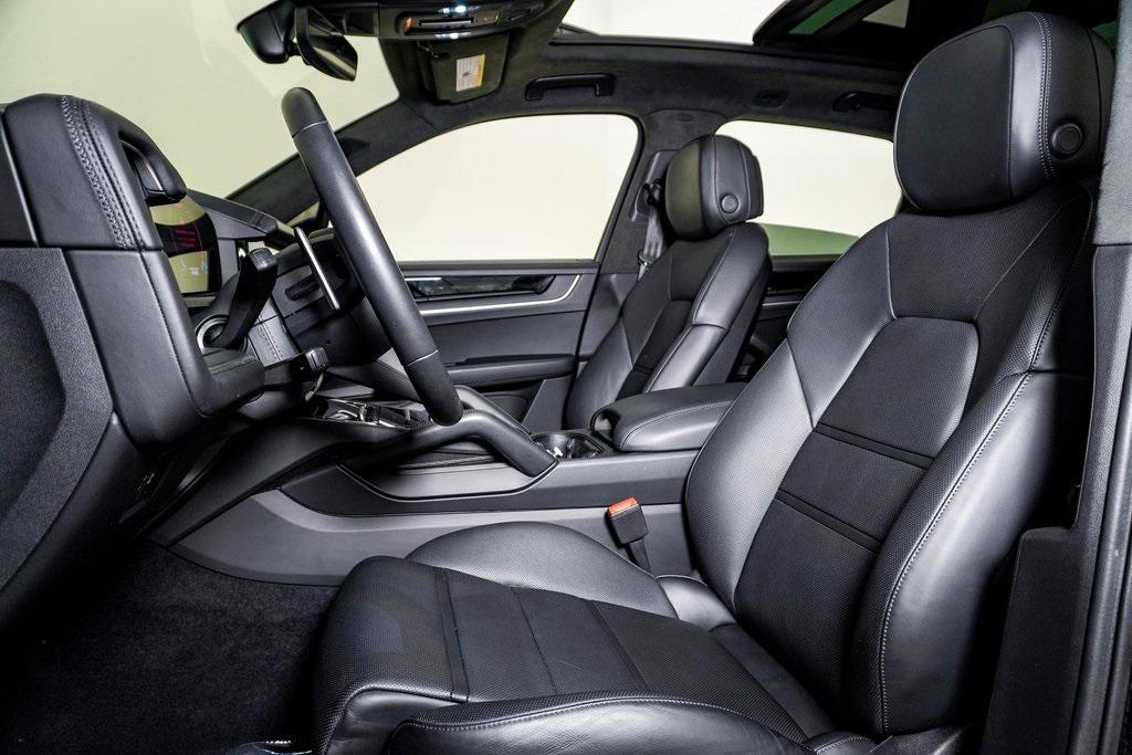 used 2025 Porsche Cayenne car, priced at $158,000