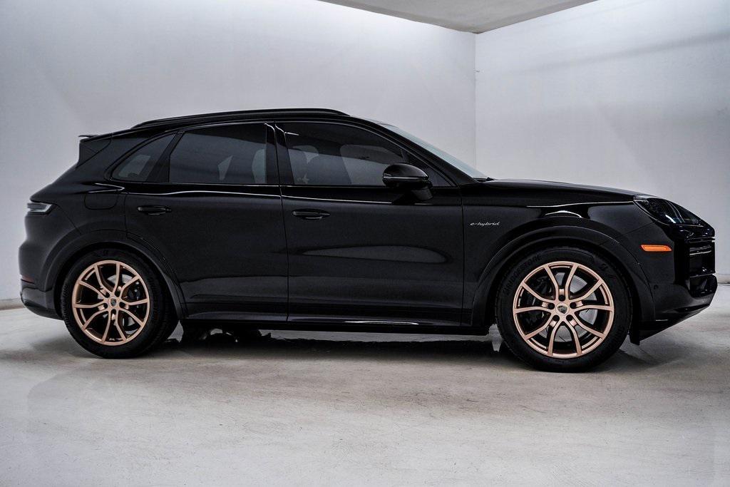 used 2025 Porsche Cayenne car, priced at $158,000