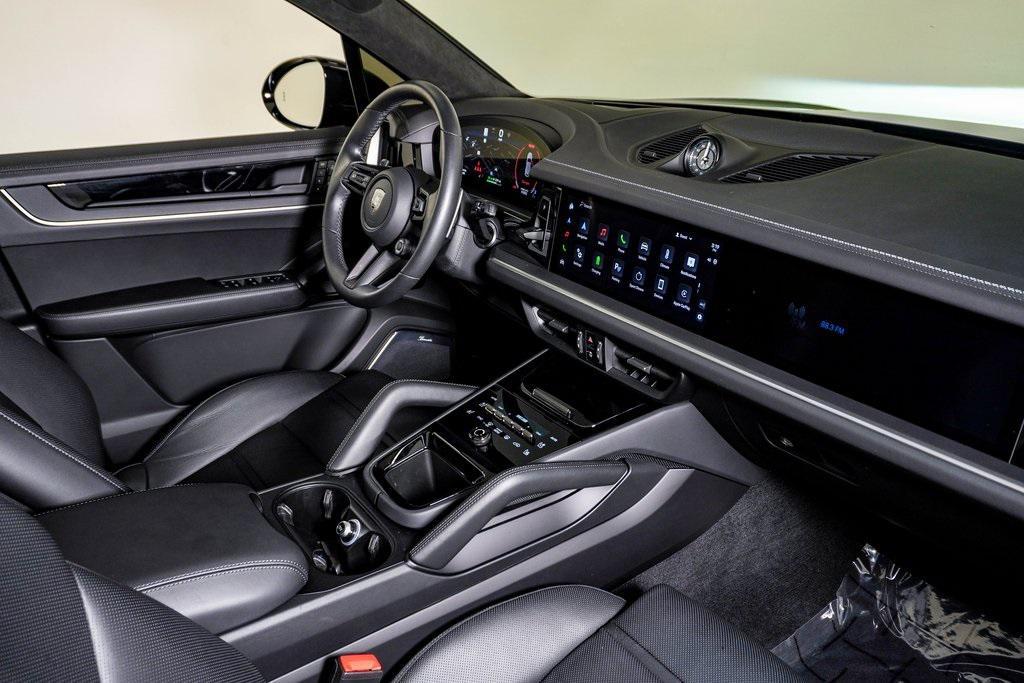 used 2025 Porsche Cayenne car, priced at $158,000