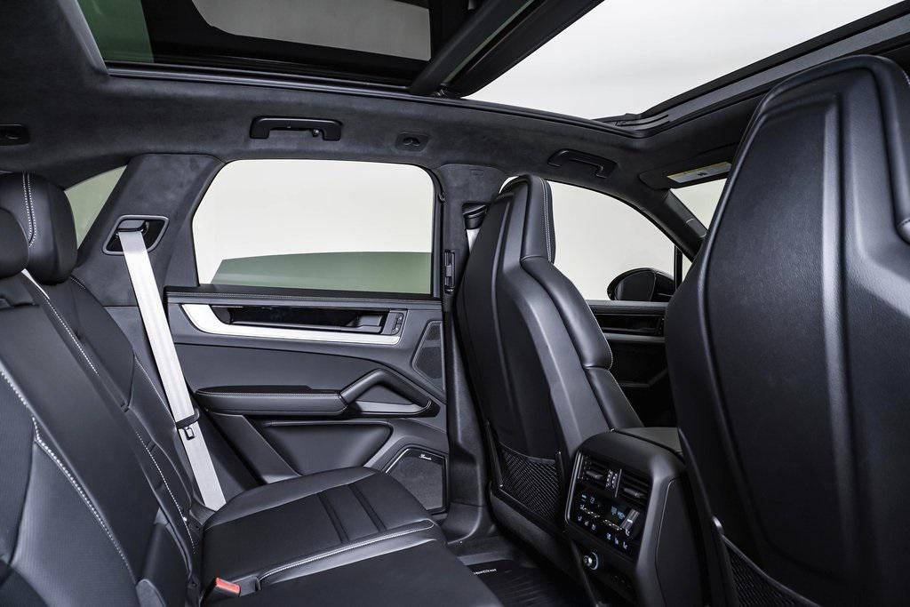 new 2025 Porsche Cayenne car, priced at $193,905