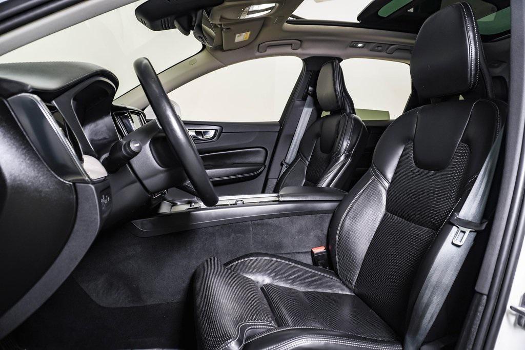 used 2022 Volvo XC60 Recharge Plug-In Hybrid car, priced at $33,200