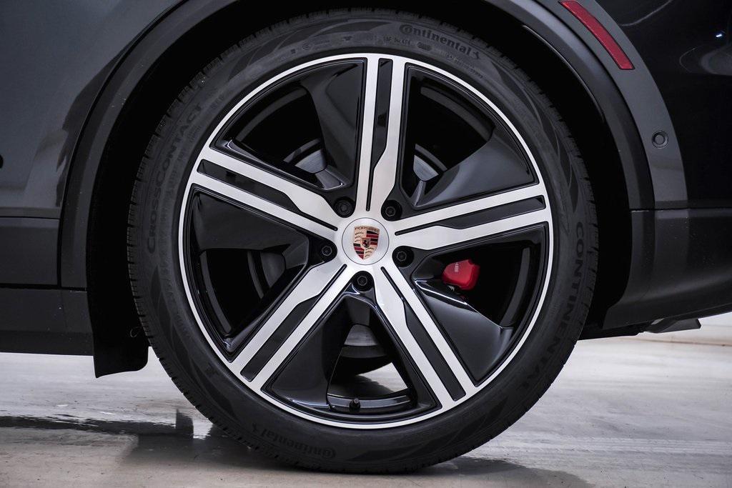 new 2025 Porsche Macan car, priced at $110,375