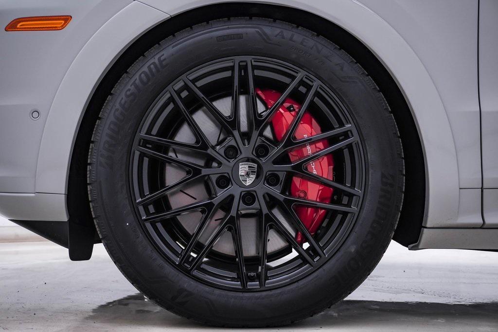 new 2026 Porsche Cayenne car, priced at $195,450