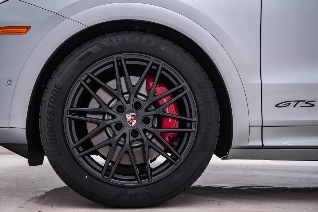 new 2026 Porsche Cayenne car, priced at $152,410