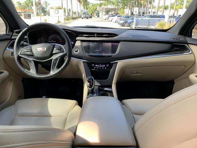 used 2017 Cadillac XT5 car, priced at $5,000