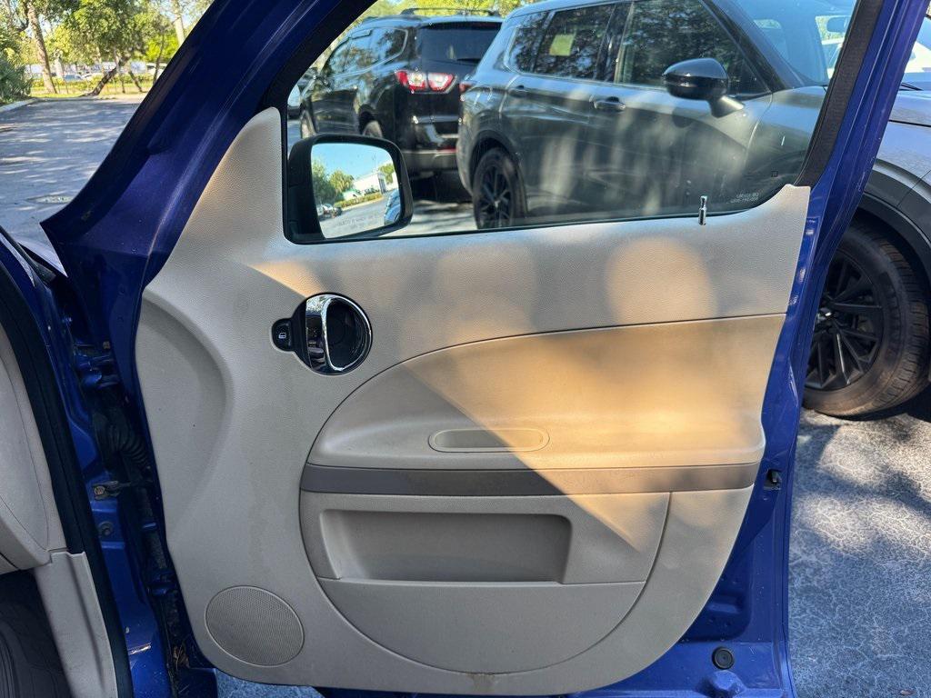 used 2006 Chevrolet HHR car, priced at $4,000