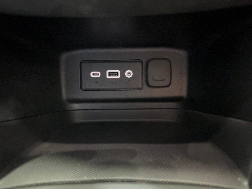 used 2020 Chevrolet Equinox car, priced at $10,372