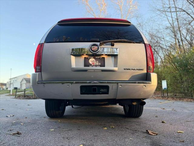 used 2013 Cadillac Escalade ESV car, priced at $17,500