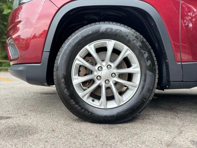 used 2019 Jeep Cherokee car, priced at $15,995