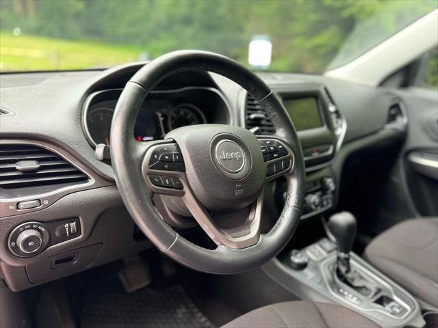 used 2019 Jeep Cherokee car, priced at $15,995