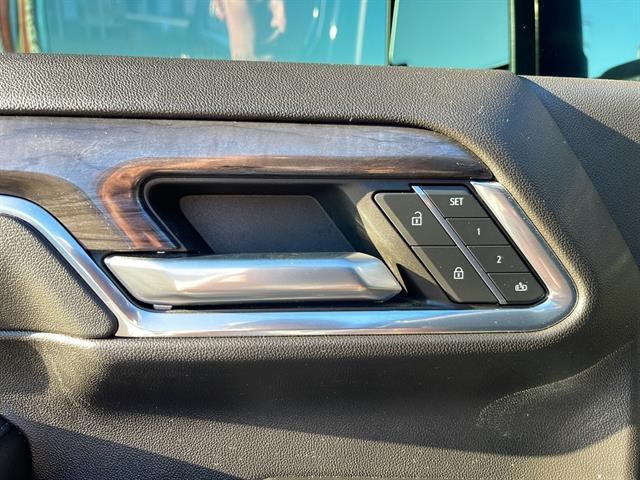 used 2024 Chevrolet Silverado 2500 car, priced at $65,997