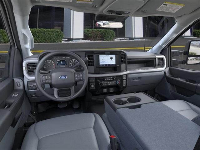 new 2025 Ford F-250 car, priced at $46,572