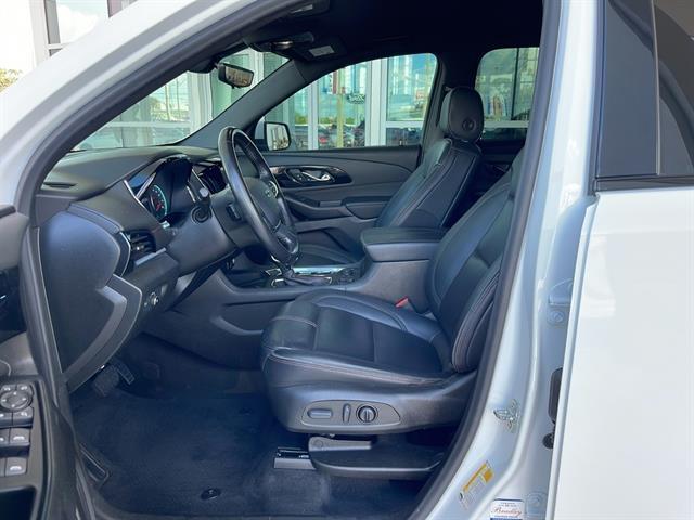 used 2022 Chevrolet Traverse car, priced at $32,987