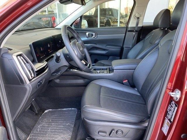 used 2025 Kia Sorento car, priced at $32,888
