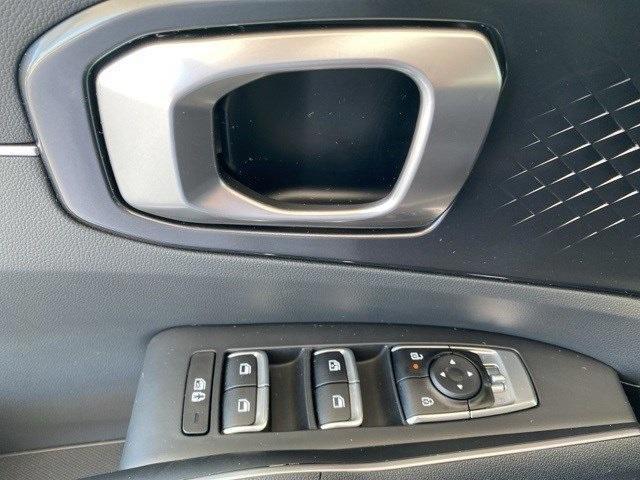 used 2025 Kia Sorento car, priced at $32,888