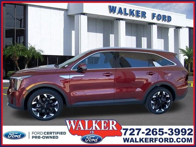 used 2025 Kia Sorento car, priced at $32,888