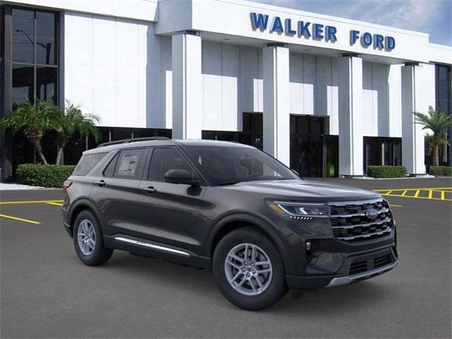 new 2025 Ford Explorer car, priced at $40,081