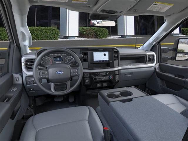 new 2025 Ford F-250 car, priced at $46,572