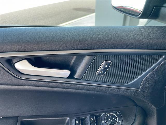 used 2024 Ford Edge car, priced at $27,897