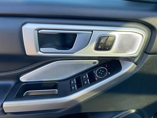 used 2023 Ford Explorer car