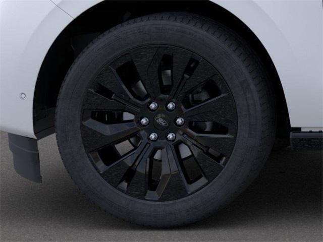 new 2025 Ford Expedition car, priced at $83,638