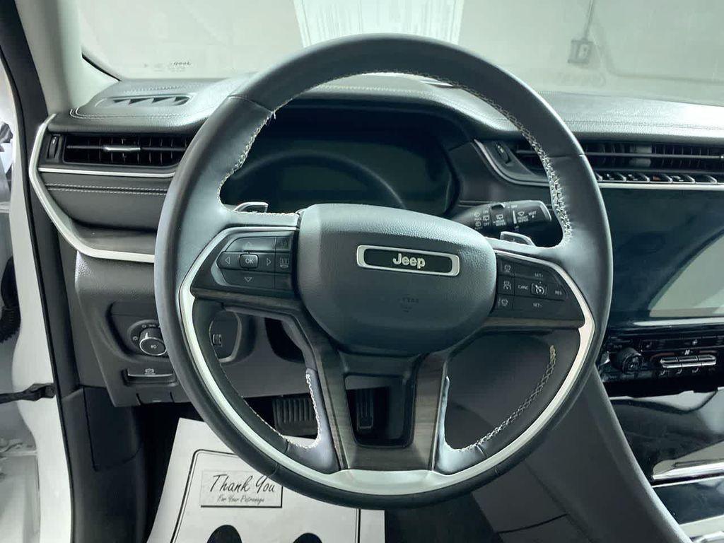used 2023 Jeep Grand Cherokee car, priced at $28,995