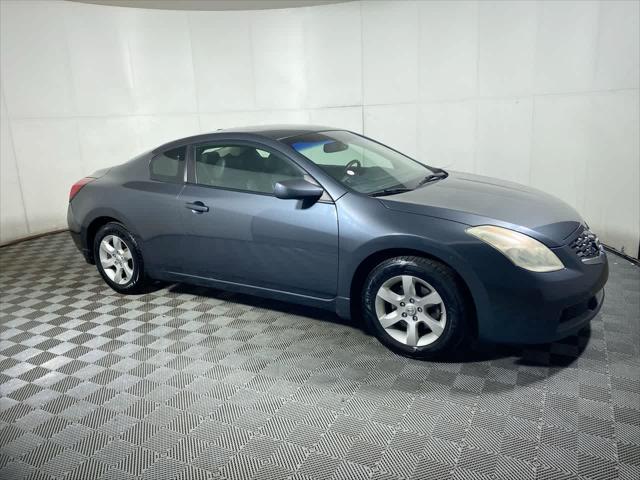 used 2009 Nissan Altima car, priced at $5,995