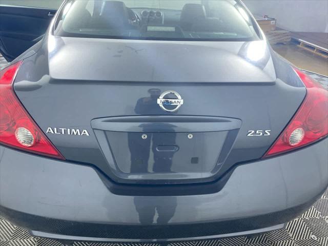 used 2009 Nissan Altima car, priced at $5,995