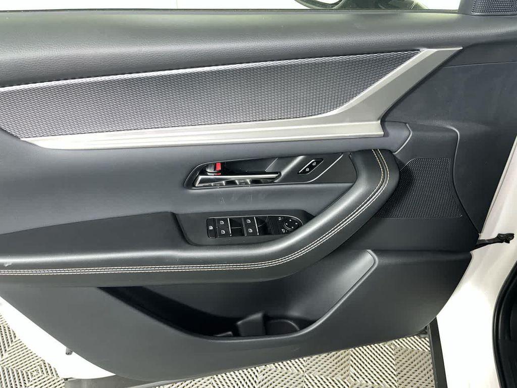 new 2025 Mazda CX-70 car, priced at $43,215