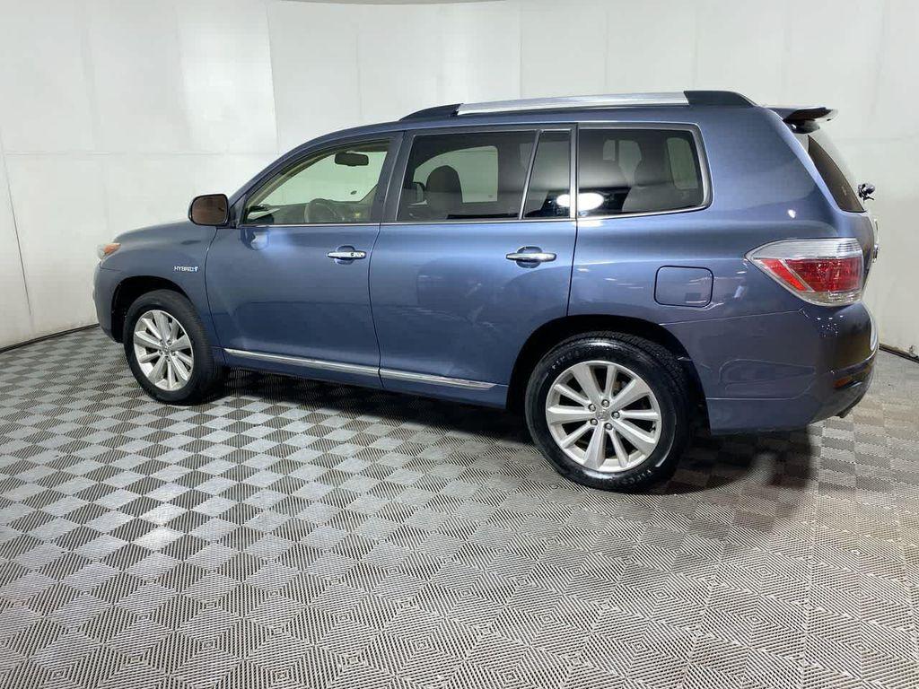 used 2013 Toyota Highlander Hybrid car, priced at $14,995