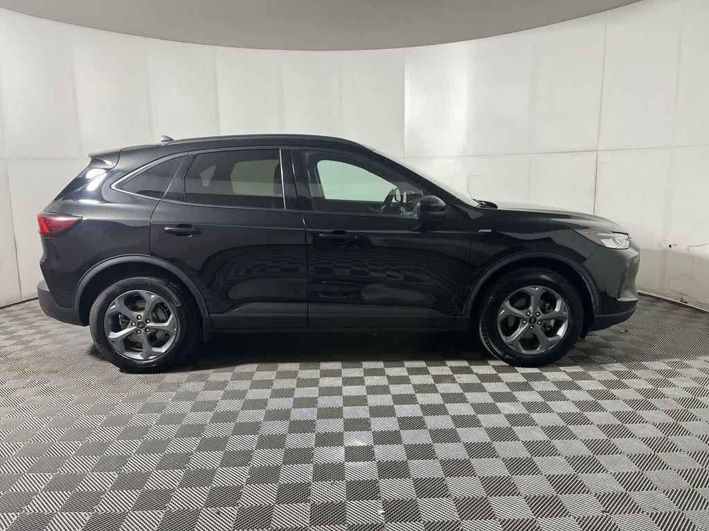 used 2025 Ford Escape car, priced at $25,995
