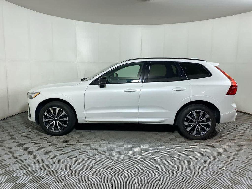 used 2024 Volvo XC60 car, priced at $35,599