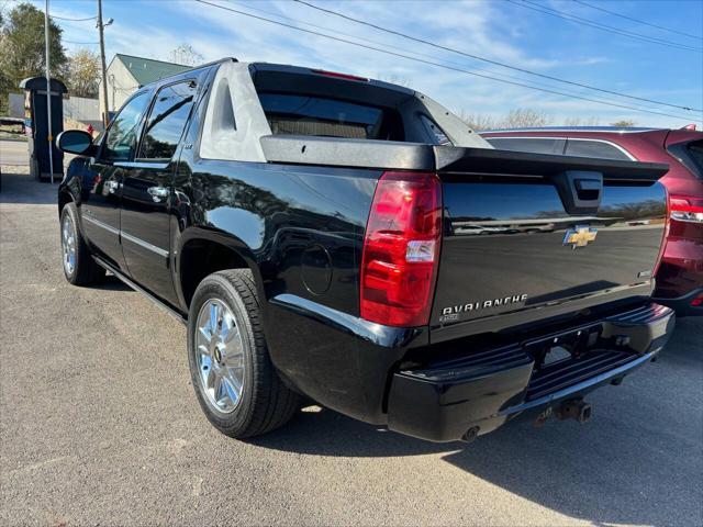 used 2010 Chevrolet Avalanche car, priced at $14,995