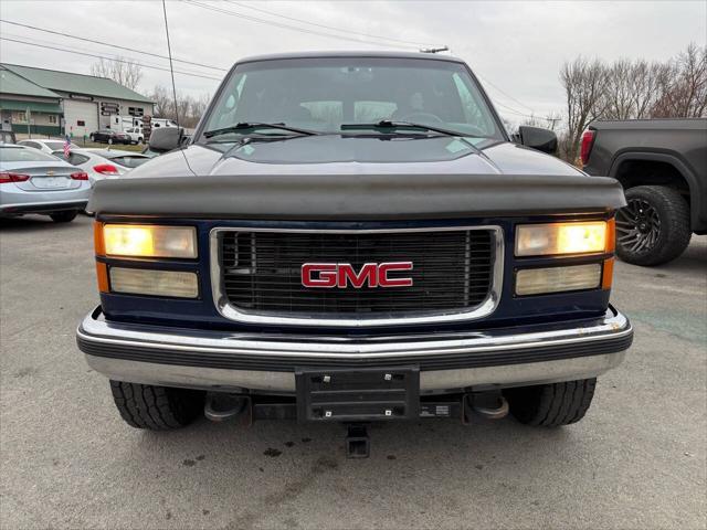 used 1997 GMC Suburban car, priced at $6,495