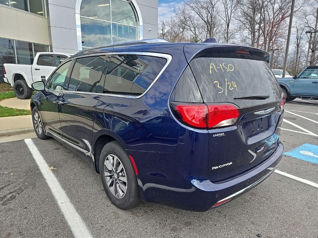 used 2020 Chrysler Pacifica Hybrid car, priced at $32,433