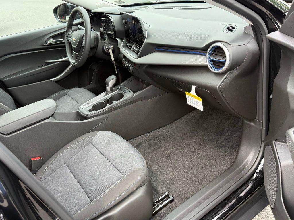 used 2024 Chevrolet Trax car, priced at $22,651