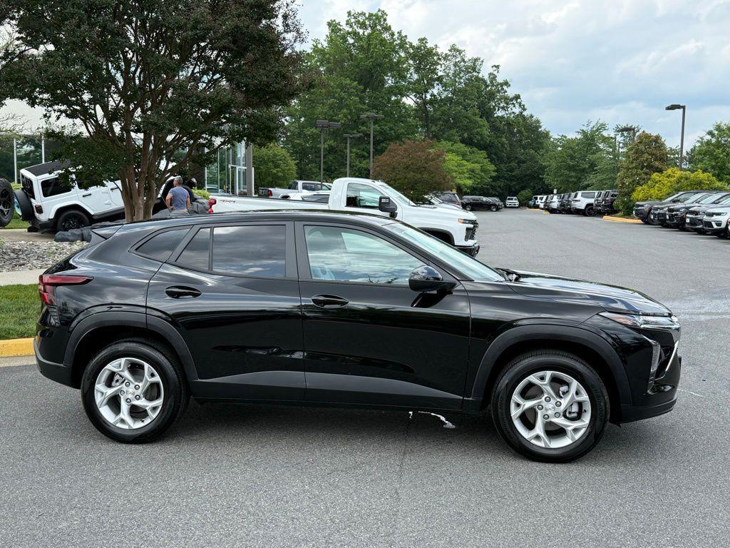 used 2024 Chevrolet Trax car, priced at $22,651