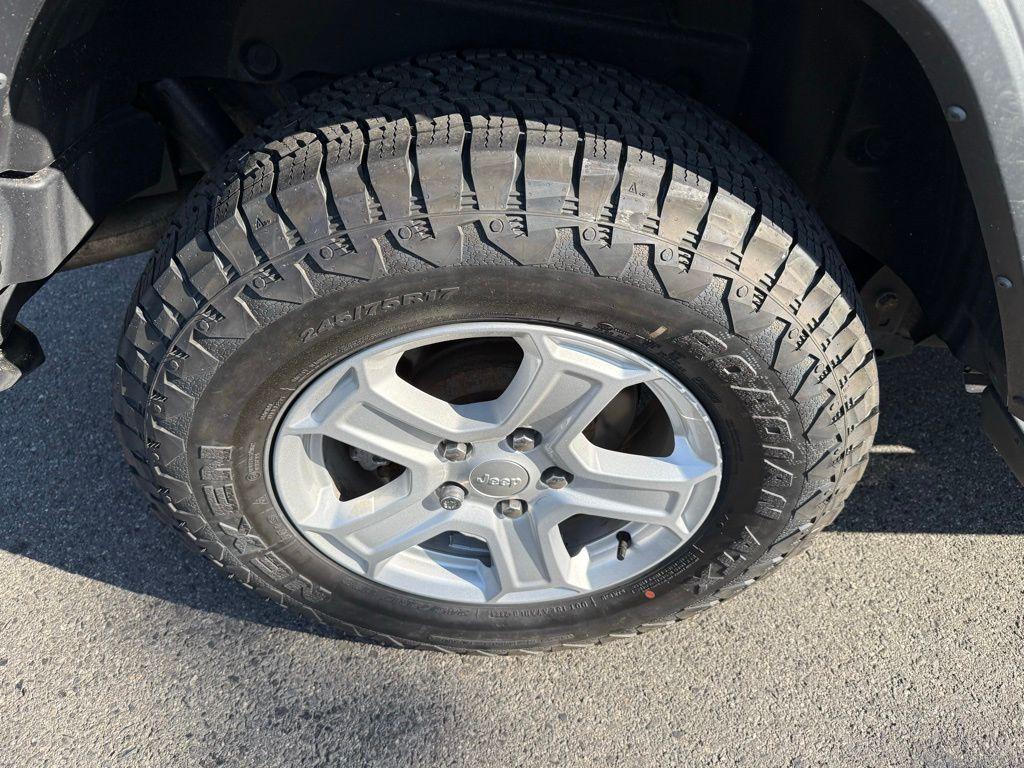 used 2021 Jeep Wrangler Unlimited car, priced at $25,517