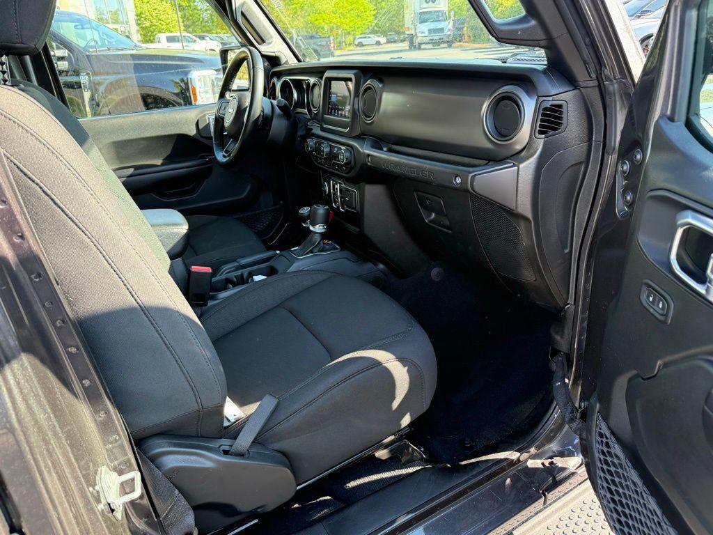 used 2021 Jeep Wrangler Unlimited car, priced at $25,517