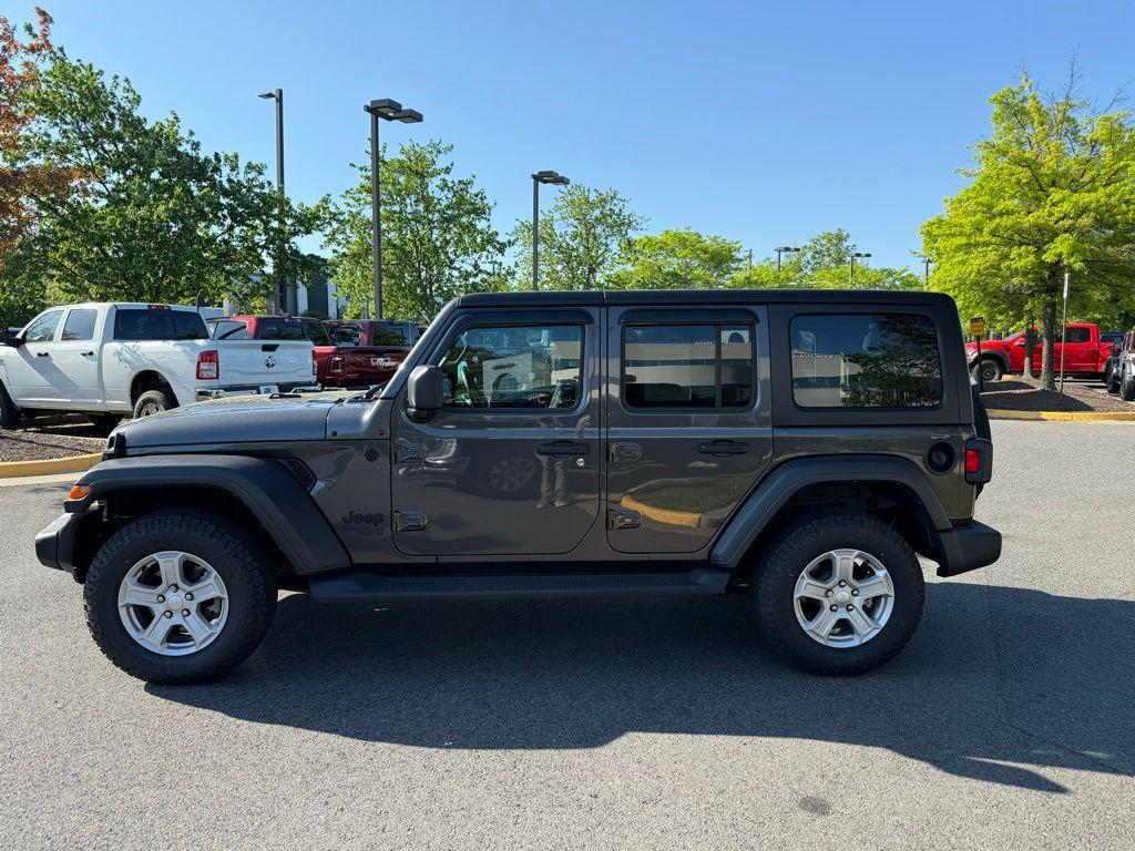 used 2021 Jeep Wrangler Unlimited car, priced at $25,517
