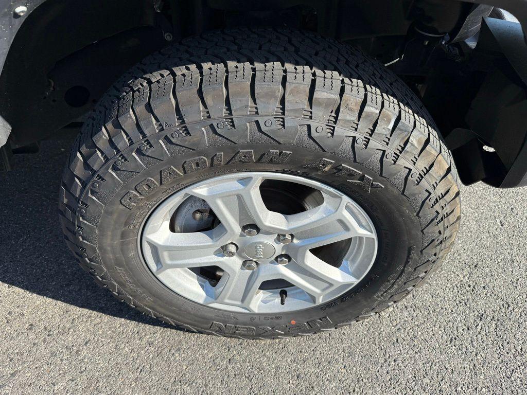used 2021 Jeep Wrangler Unlimited car, priced at $25,517