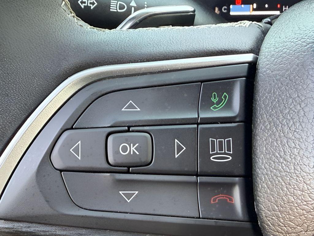 used 2024 Jeep Grand Cherokee car, priced at $32,355