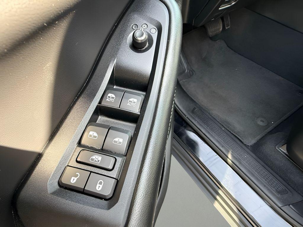 used 2024 Jeep Grand Cherokee car, priced at $32,355