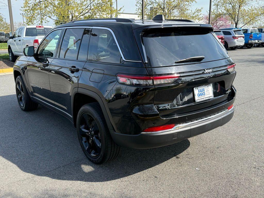 used 2024 Jeep Grand Cherokee car, priced at $31,566